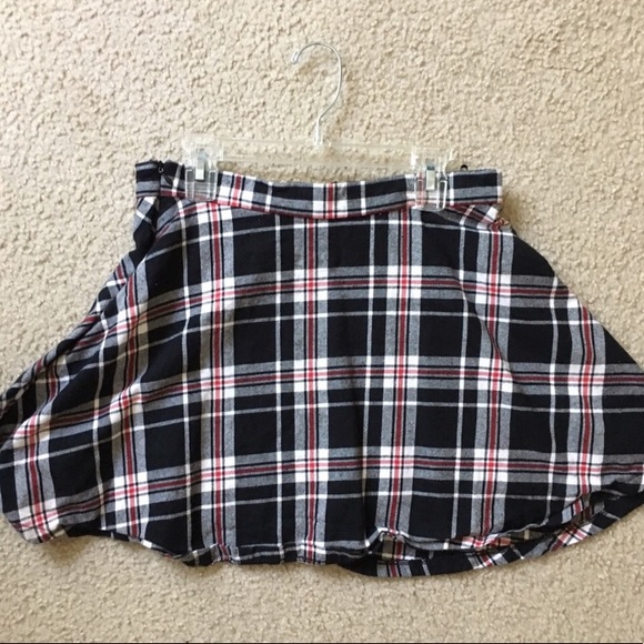 Plaid Forever 21 Skirt - Picture 5 of 5